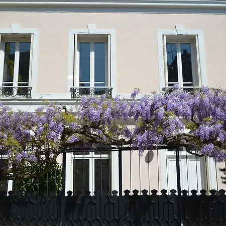 Wisteria Bed & Breakfast *