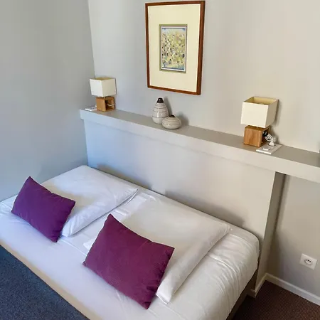 Wisteria 3*